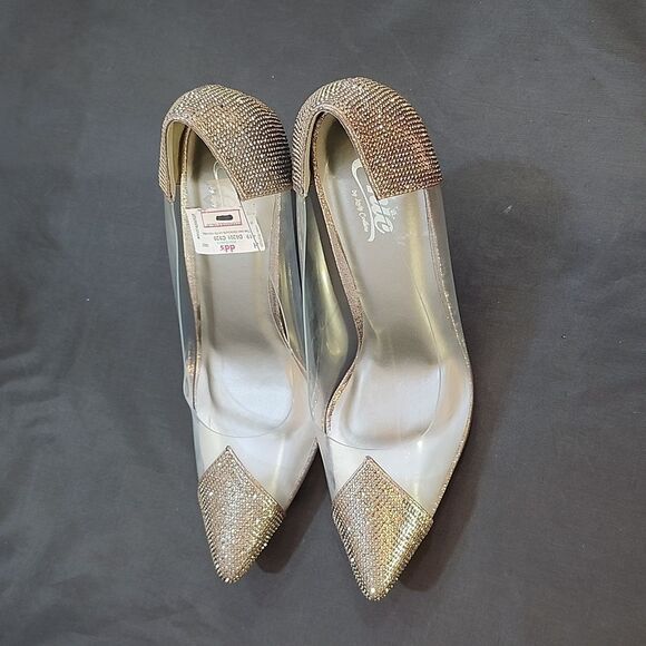 BRAND NEW CHIC By LADY COUTURE GOOD TIMES LUCITE PUMP WITH RHINESTONE TRIM G1 - Picture 7 of 16
